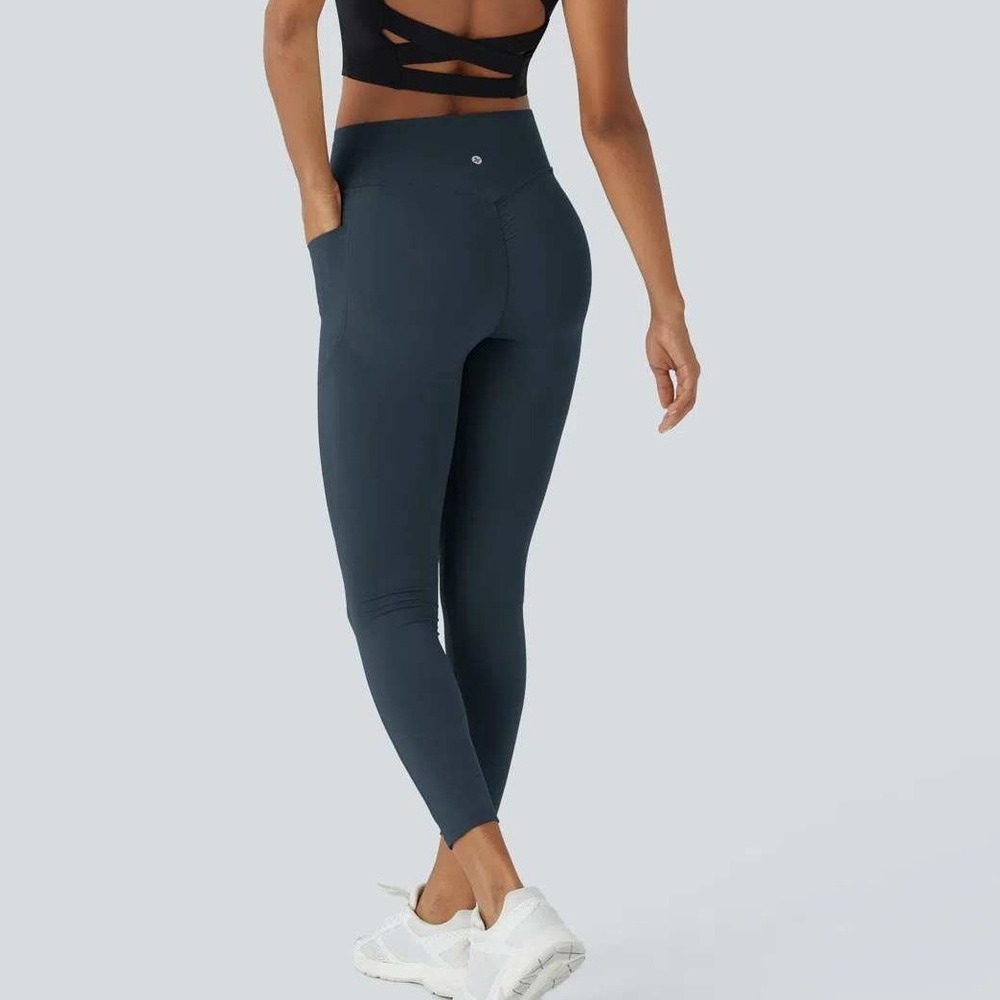 Halara UltraSculpt High Waist Scrunch Butt Lifting Tummy Control Legging Size M